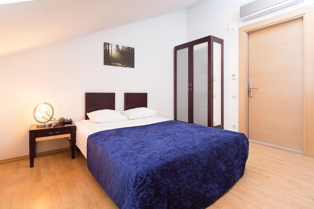 Rija Riga City Hotel Экстерьер фото