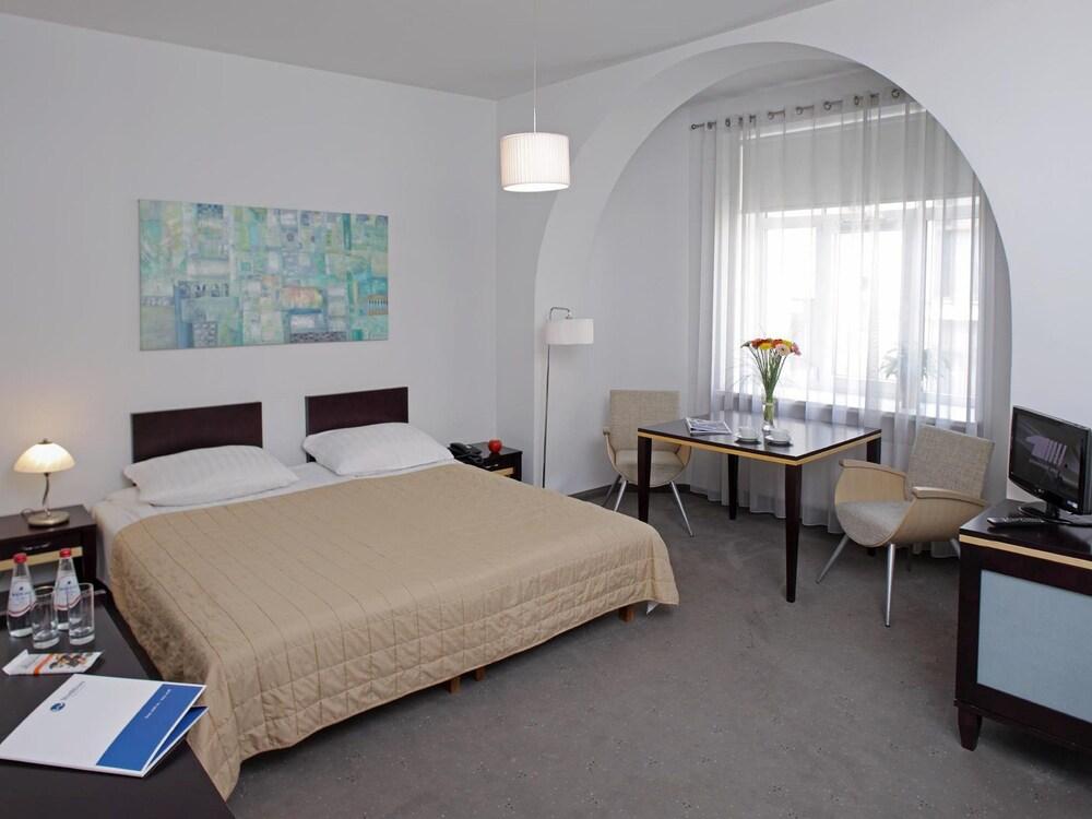 Rija Riga City Hotel Экстерьер фото